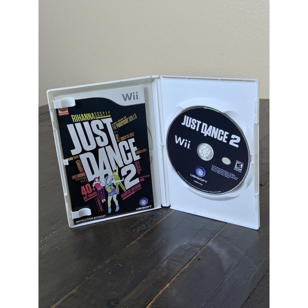 Just Dance 2 Nintendo Wii 2010 - Complete w/ Original Manual / Tested Working